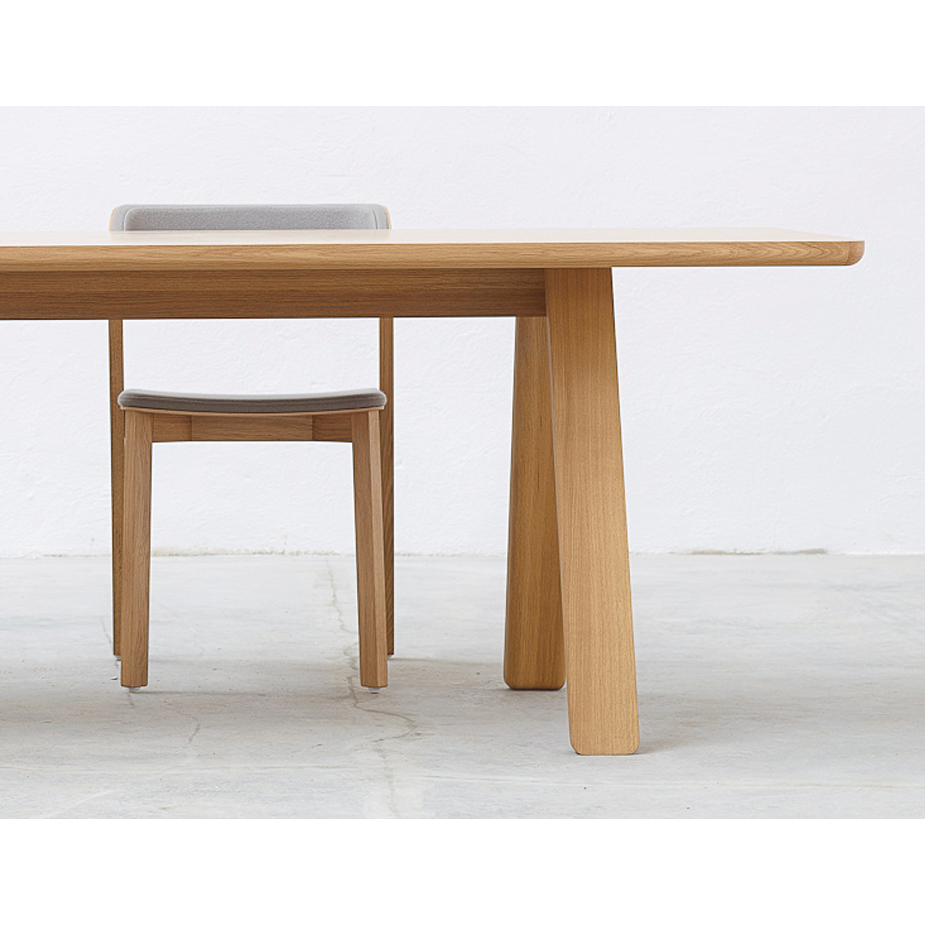 Stelvio Dining Table