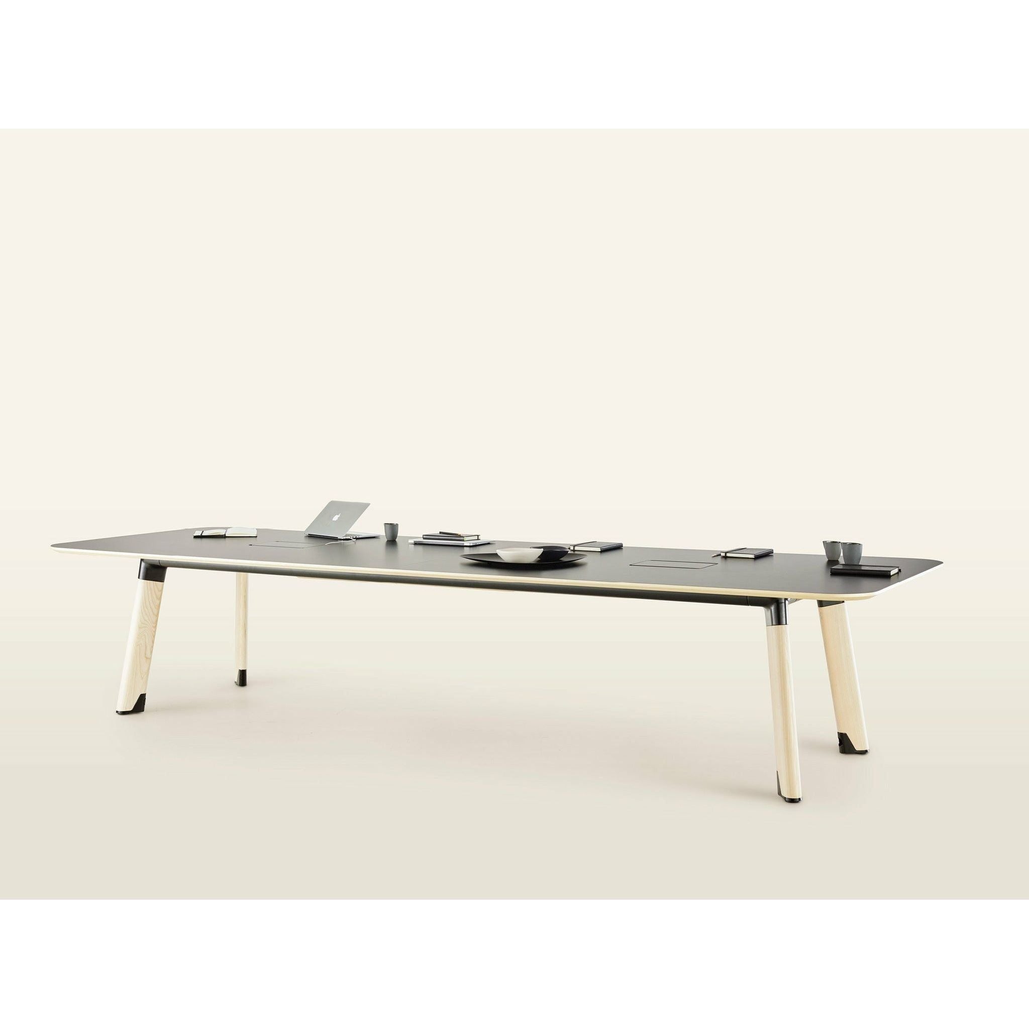 Diva Standing Table